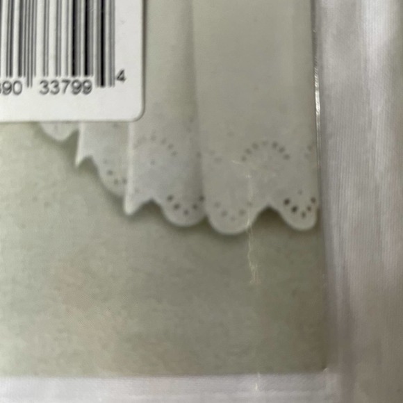 White Eyelet Twin Bed Skirt Nwt from Kohl’s 39 x 75 Cottage Core Chic Shabby - Picture 3 of 4